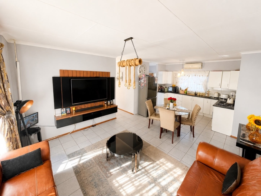 3 Bedroom Property for Sale in Geelhoutpark North West
